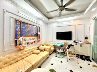 Bán Nhà gốc Đề 3 Bước Oto Cạnh Trường  Mầm Non Hoàng văn Thụ 5 Tầng  3 Ngủ Nhỉnh 7 Tỷ