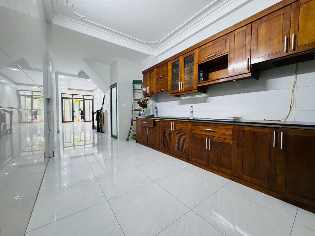 Bán nhà ngõ 13 Lĩnh Nam, Hàng Xóm Shunshine, Oto Đỗ Cửa, Kinh Doanh Chính Chủ Nhỉnh 10 Tỷ