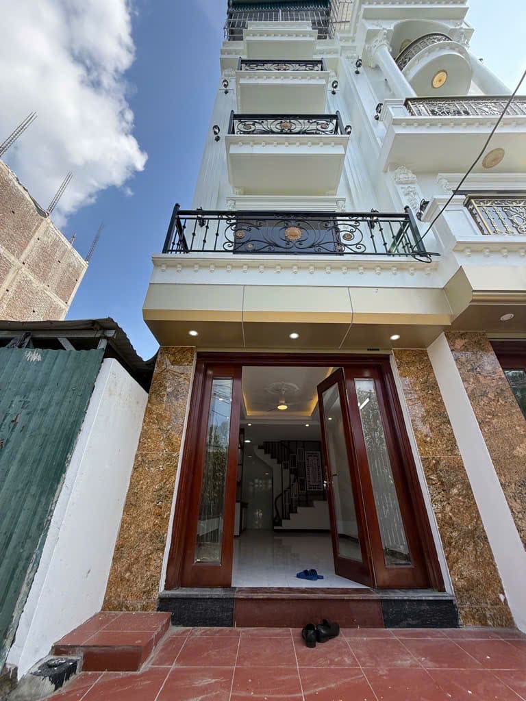 Bán Nhà Vĩnh Hưng Xây Mới 35m², 5 Tầng, Ô Tô Đỗ Cửa, Bãi Gửi Xe Cạnh Nhà – 8 Tỷ